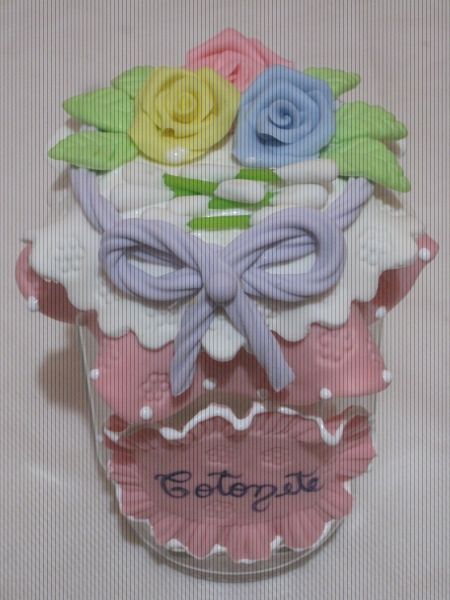 pote de cotonete rosa