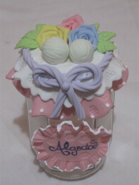 pote de algodão rosa